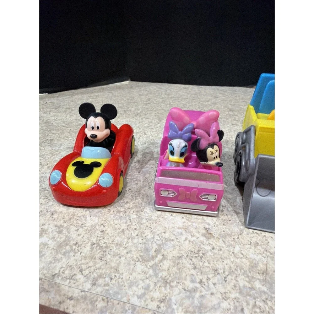 Disney lot of 5 vehicles, Mickey,Minnie,Goofy Pluto, Daisy cars